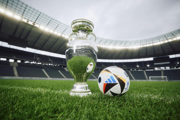 euro-trof&eacute;u