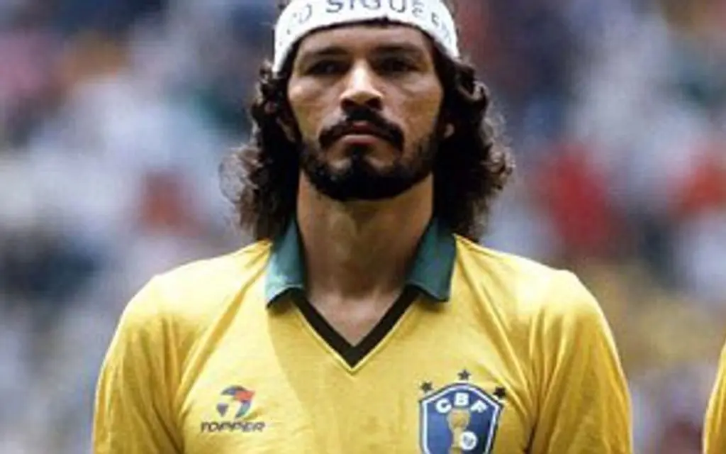 s&oacute;crates-brasileiro-sampaio-de-souza-vieira-de-oliveira